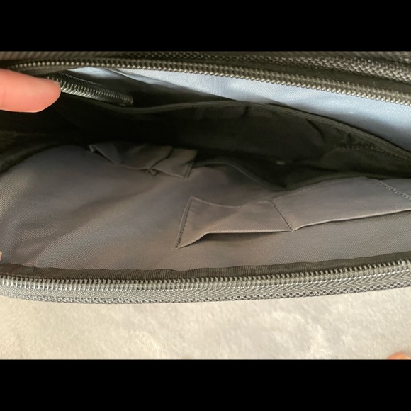 CODI Laptop bag 16” for that hybrid work life - Picture 2 of 4